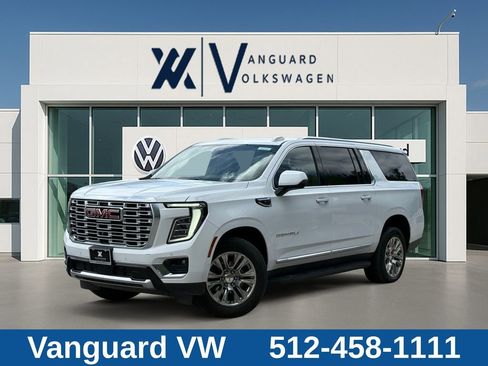 Used 2025 GMC Yukon XL Denali AWD/4WD image 1