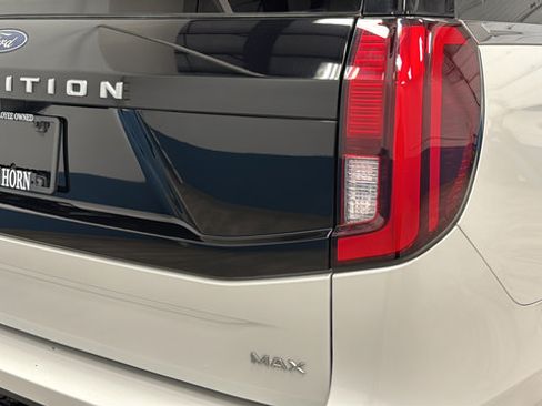 Used 2025 Ford Expedition Max Active AWD/4WD image 43