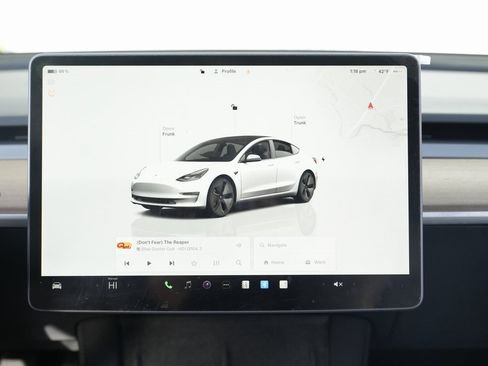 Used 2023 Tesla Model 3 Standard Range image 42