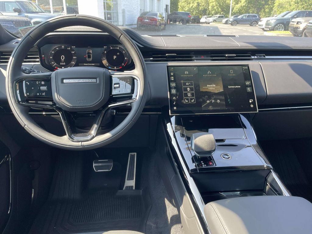 New 2026 Land Rover Range Rover Sport Dynamic SE AWD/4WD image 17