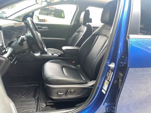 Used 2023 Kia Sportage EX FWD image 12