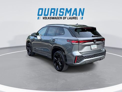 Used 2025 Volkswagen Tiguan SE R-Line AWD/4WD image 6