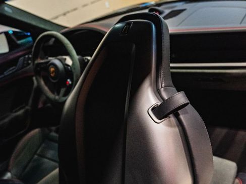 Used 2025 Porsche 911 GTS image 76