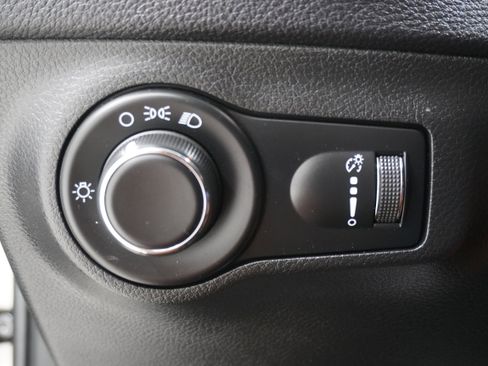 Used 2020 Jeep Compass Sport w/ Tech Group image 20