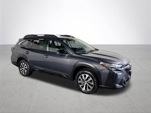 Certified 2024 Subaru Outback Premium image 5
