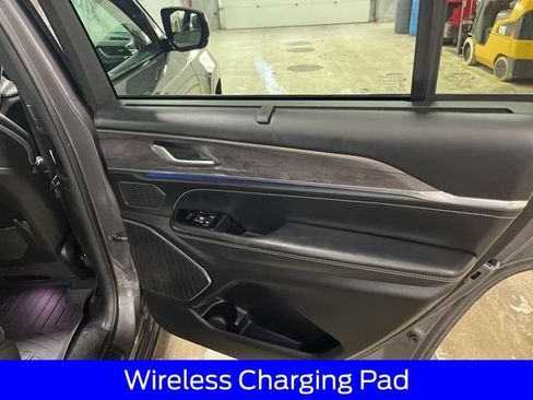 Used 2023 Jeep Grand Cherokee L Overland w/ Luxury Tech Group IV image 29