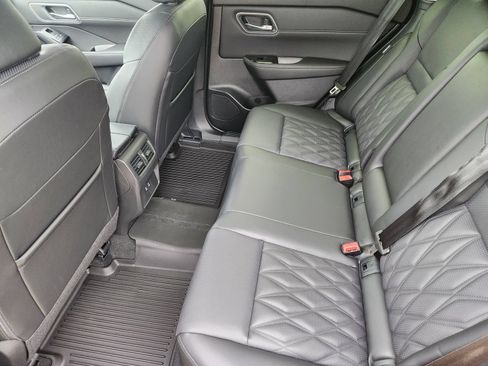 New 2026 Nissan Rogue Platinum AWD/4WD image 24