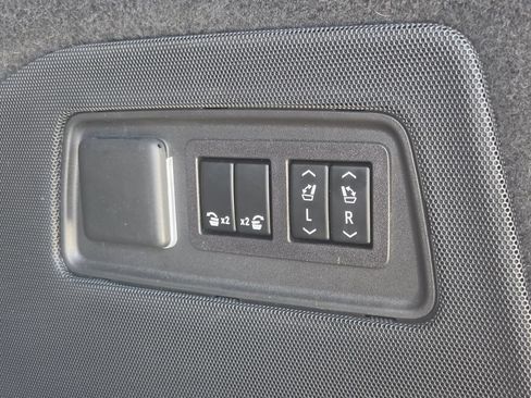 Used 2023 Cadillac Escalade Premium Luxury w/ LPO, Floor Liner Package AWD/4WD image 17
