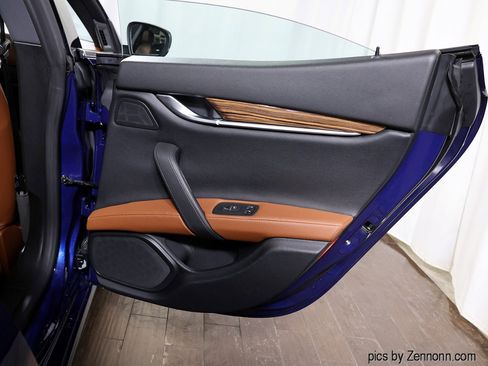 Used 2018 Maserati Ghibli S Q4 image 31