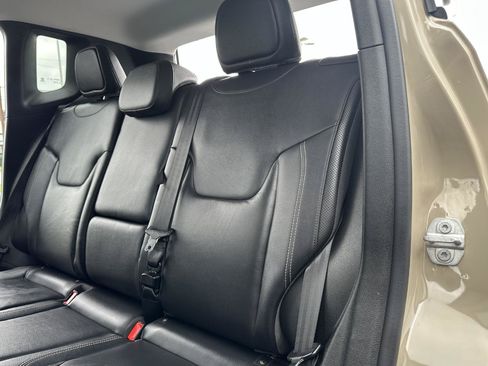Used 2015 Jeep Renegade Limited AWD/4WD image 31