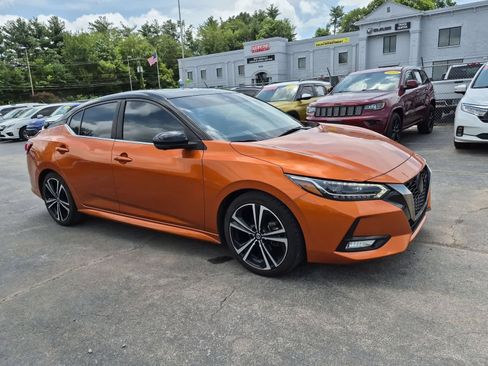 Used 2022 Nissan Sentra SR w/ SR Premium Package FWD image 8