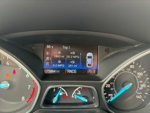 Used 2018 Ford Escape Titanium w/ Ford Safe & Smart Package AWD/4WD image 13