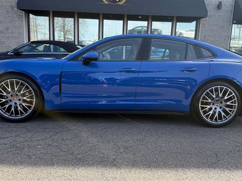 Used 2025 Porsche Panamera 4 image 2