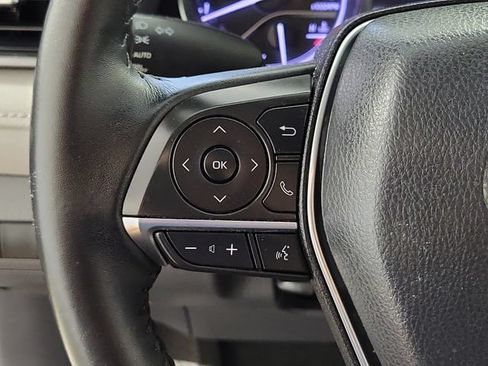 Used 2019 Toyota Camry XLE FWD image 24