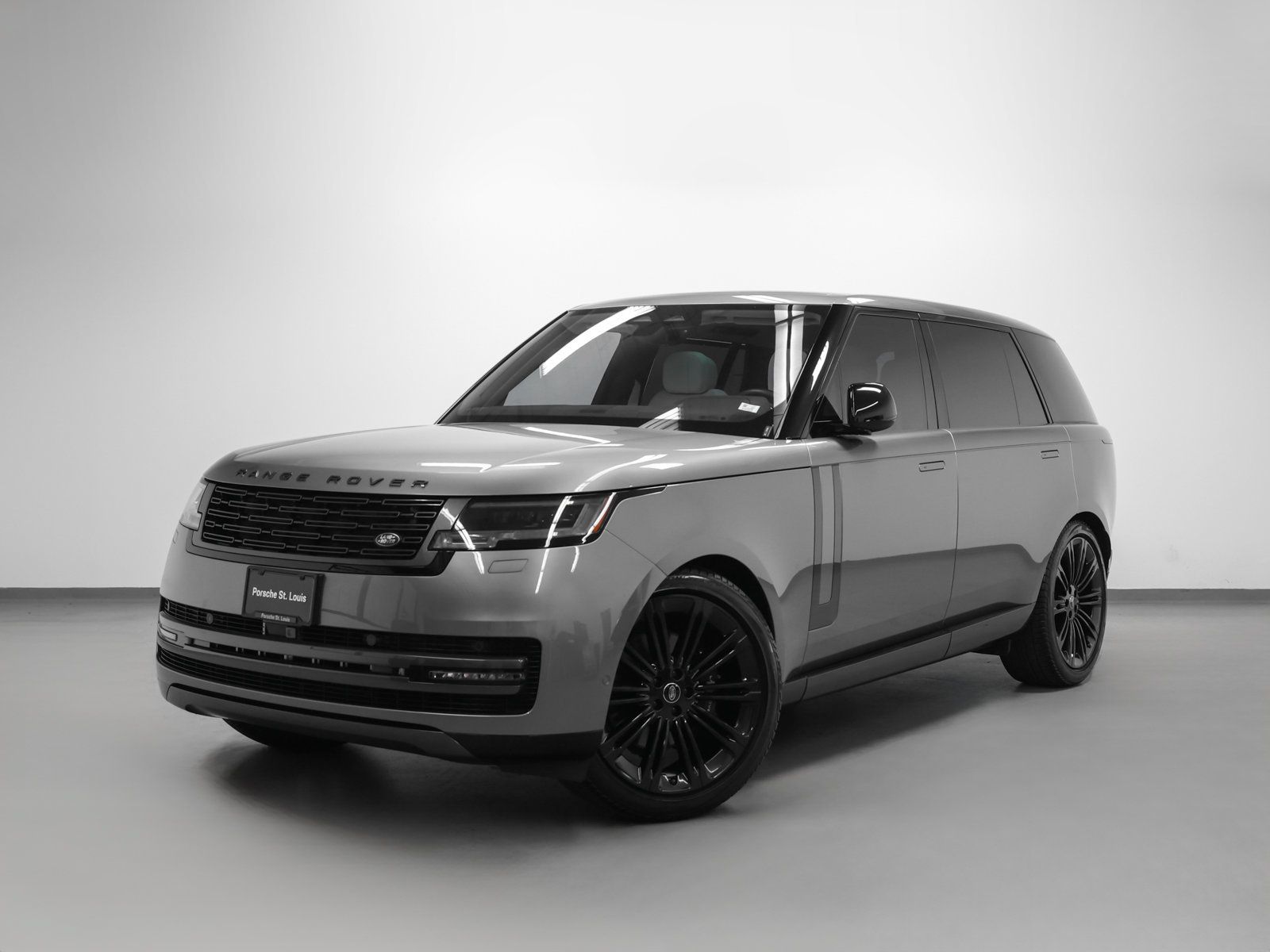 Used 2023 Land Rover Range Rover Long Wheelbase SE AWD/4WD image 6