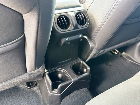 Used 2022 Jeep Gladiator Willys image 28