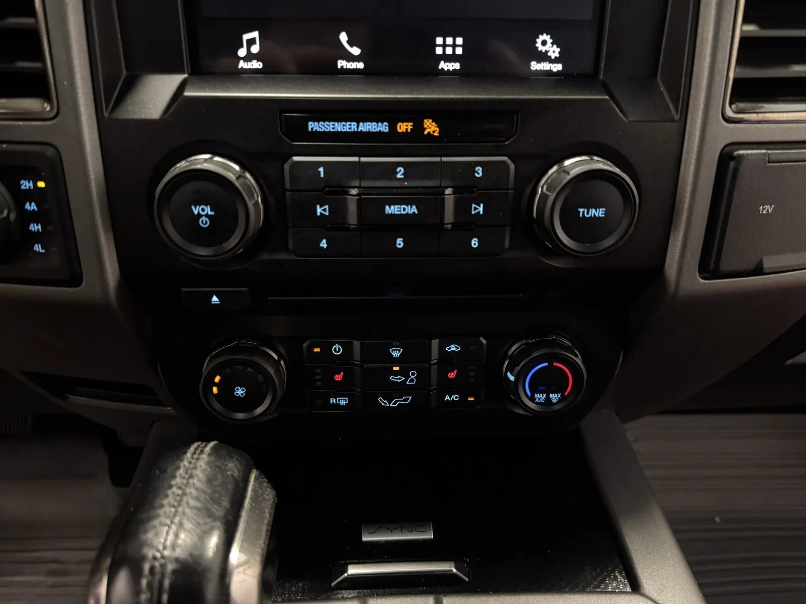 Used 2018 Ford F150 Raptor w/ Equipment Group 801A Mid AWD/4WD image 31
