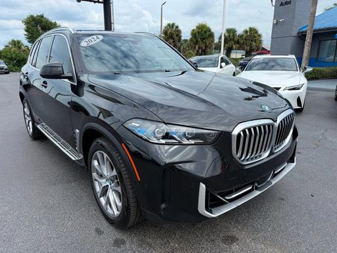 Used 2024 BMW X5 xDrive50e w/ Premium Package AWD/4WD image 3