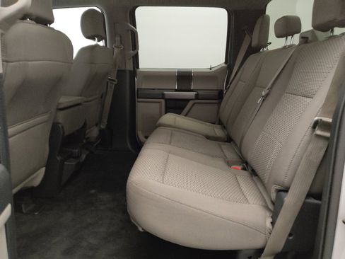 Used 2015 Ford F150 XLT image 18