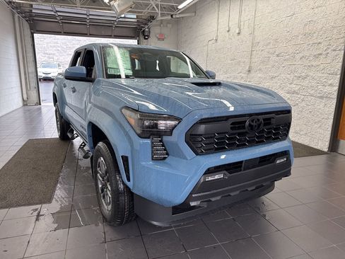 New 2026 Toyota Tacoma TRD Sport image 2