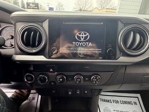 Used 2019 Toyota Tacoma TRD Off-Road image 17