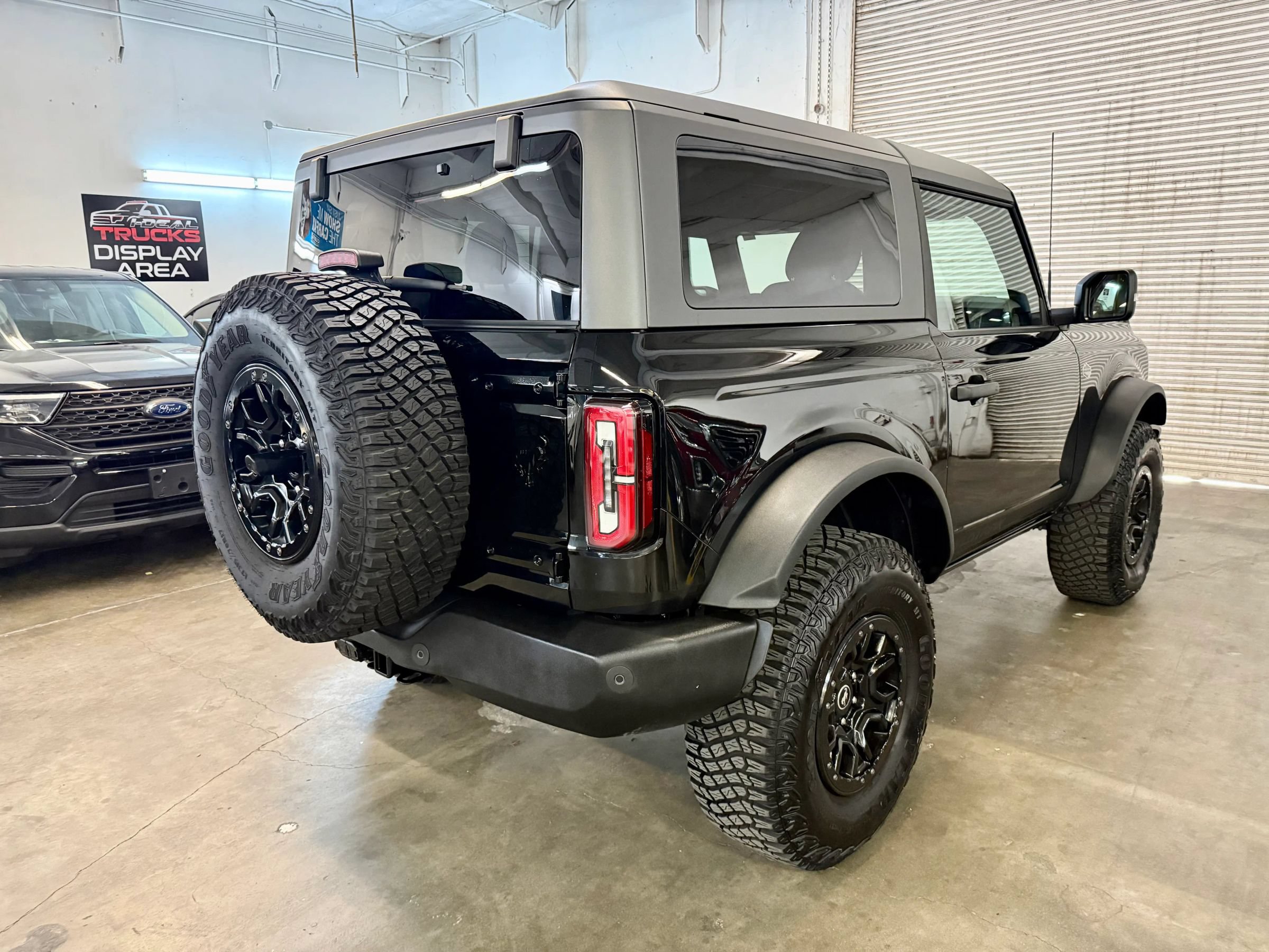 Used 2023 Ford Bronco Wildtrak AWD/4WD image 5