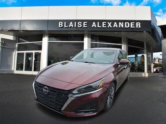 Used 2023 Nissan Altima 2.5 SV w/ SV Premium Package AWD/4WD video 5