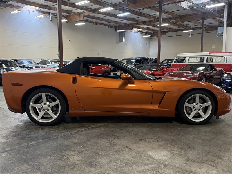 Used 2007 Chevrolet Corvette Convertible w/ Preferred Equipment Group RWD image 8