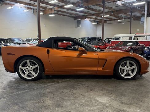 Used 2007 Chevrolet Corvette Convertible w/ Preferred Equipment Group RWD image 8
