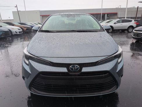 Used 2025 Toyota Corolla LE image 8
