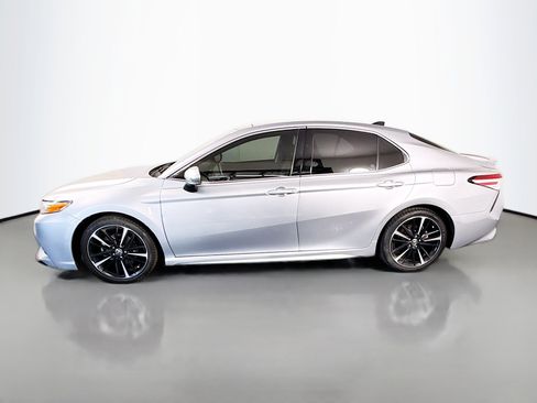 Used 2020 Toyota Camry XSE FWD image 6