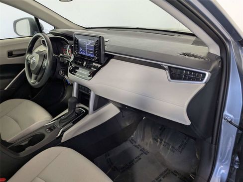 Used 2022 Toyota Corolla Cross L image 23