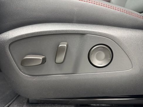 New 2026 Chevrolet Traverse RS image 11