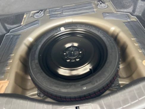Used 2013 Ford Fusion SE FWD image 29