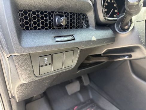 Used 2024 Honda CR-V EX image 8