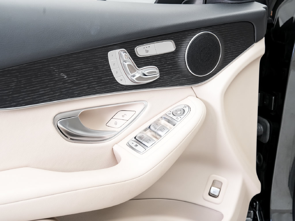 Used 2022 Mercedes-Benz GLC 300 4MATIC image 8