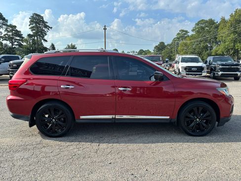 Used 2017 Nissan Pathfinder Platinum w/ Midnight Edition Package AWD/4WD image 6