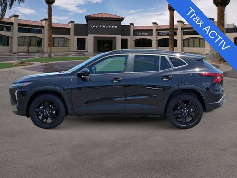 Used 2024 Chevrolet Trax ACTIV w/ Driver Confidence Package FWD image 5