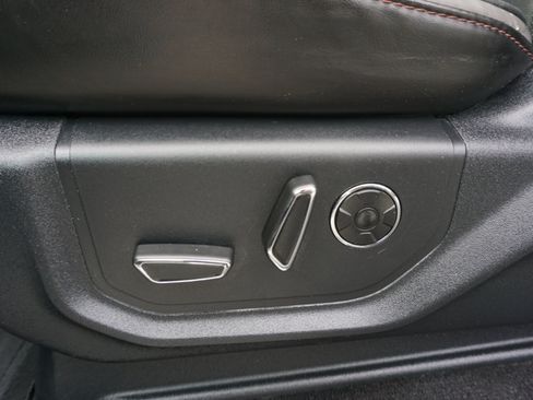 Used 2019 Ford F150 Platinum w/ Equipment Group 701A Luxury image 18