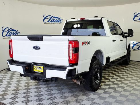 Used 2023 Ford F250 XL w/ STX Appearance Package AWD/4WD image 7