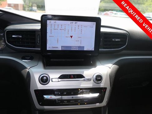 Used 2022 Ford Explorer XLT w/ Equipment Group 202A image 17