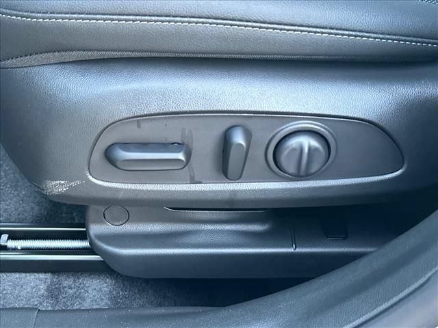 New 2026 Buick Envista Sport Touring w/ Convenience I Package FWD image 25
