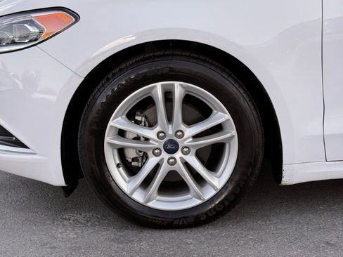 Used 2018 Ford Fusion SE w/ Equipment Group 602A FWD image 10