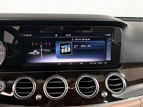 Used 2019 Mercedes-Benz E 450 4MATIC Sedan image 27