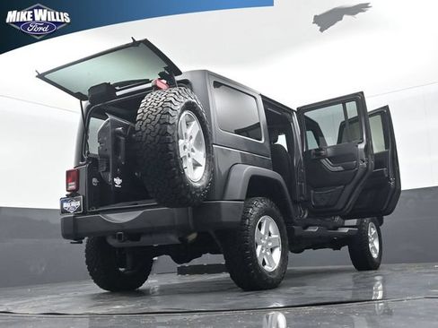 Used 2017 Jeep Wrangler Unlimited Sport w/ Quick Order Package 24S AWD/4WD image 29