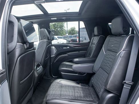 Used 2023 Cadillac Escalade Sport Platinum RWD image 31