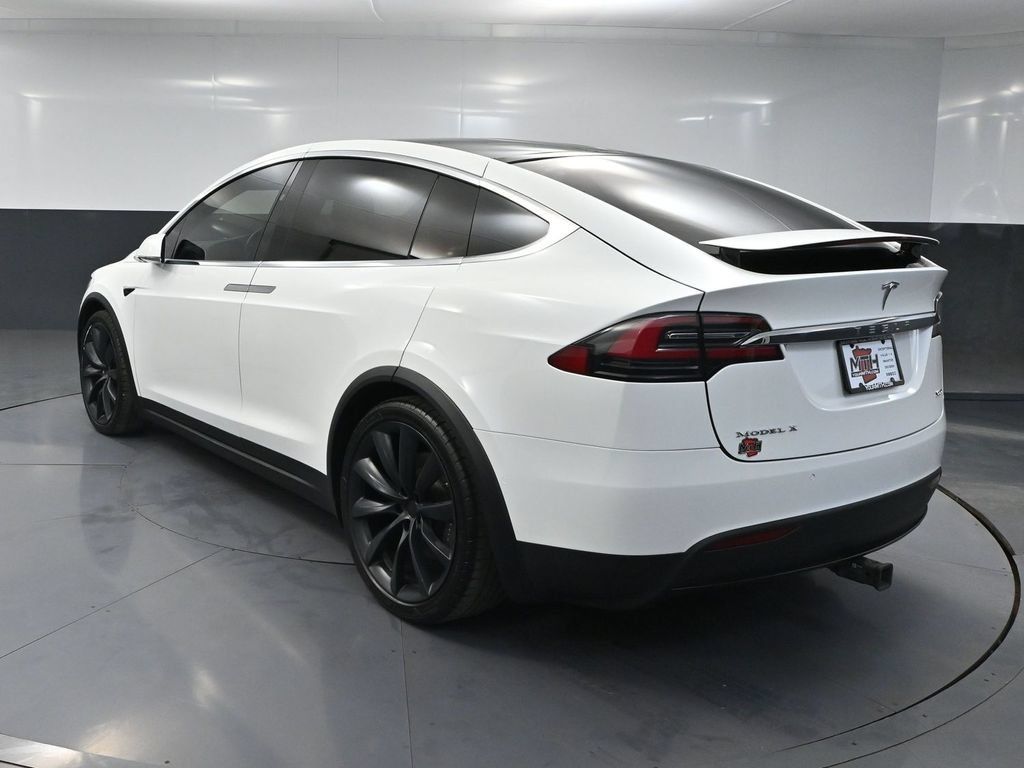 Used 2018 Tesla Model X 100D AWD/4WD image 5
