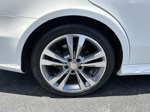 Used 2016 Mercedes-Benz E 350 Sedan w/ Premium Package image 17