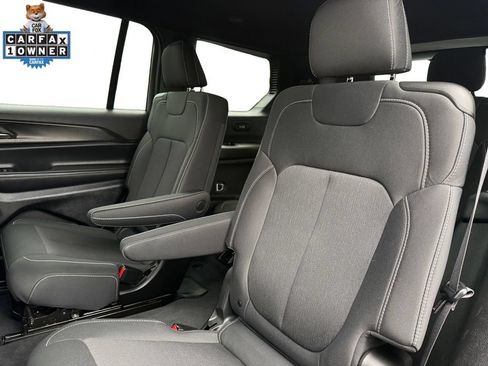 Used 2025 Jeep Grand Cherokee L Laredo w/ Luxury Tech Group I AWD/4WD image 14