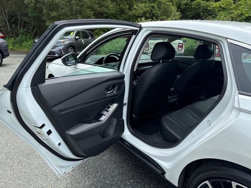 Certified 2023 Honda Accord Touring image 32